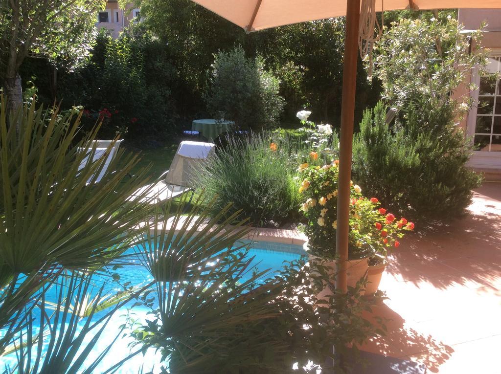La Villa Rosalie Ventabren Bagian luar foto