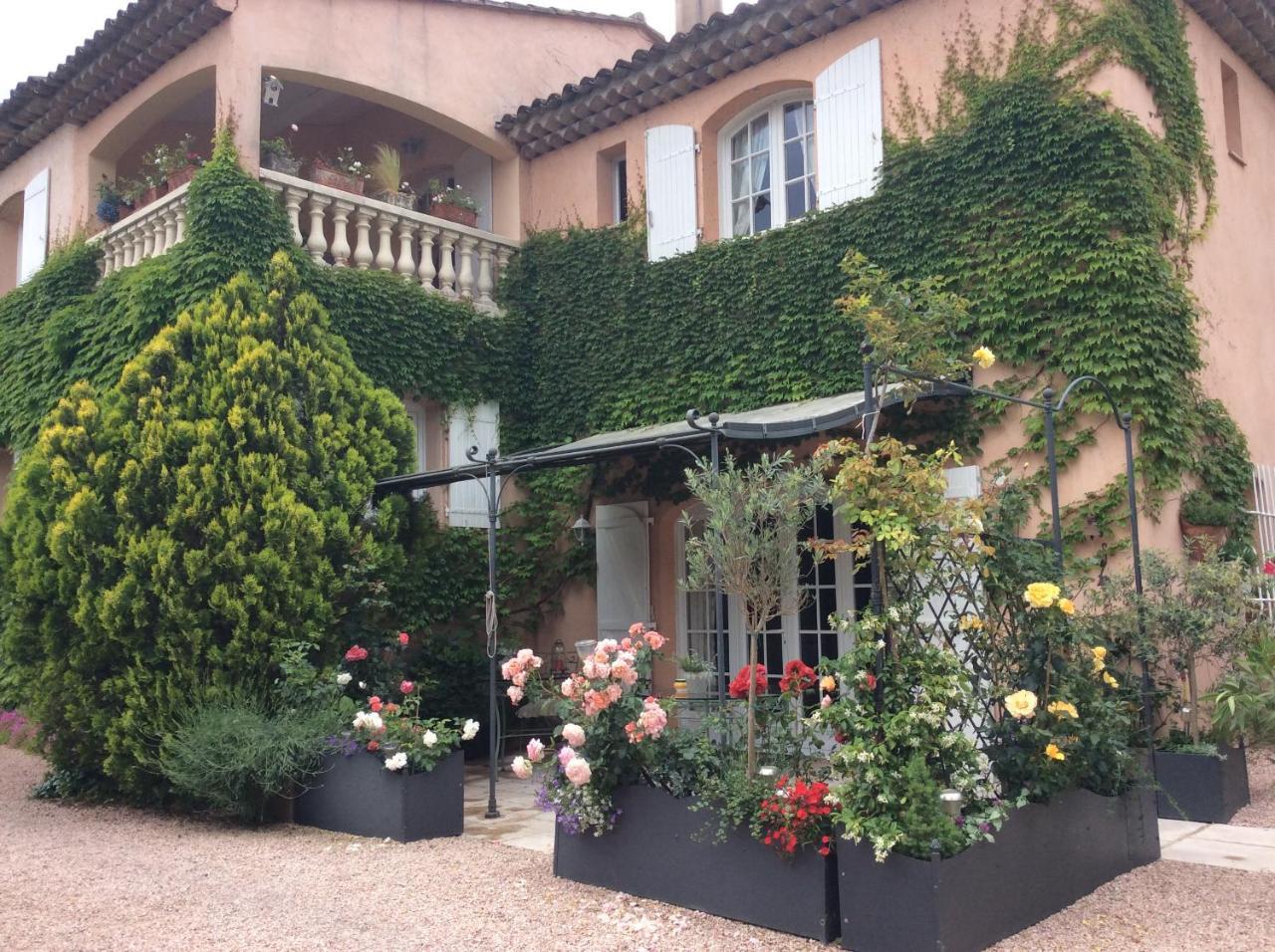 La Villa Rosalie Ventabren Bagian luar foto